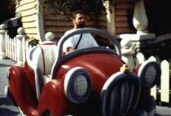 Harry in Donald Duck`s  Cabrio.
