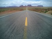 KLICK: Die ber�hmte Stra�e ins Monument Valley